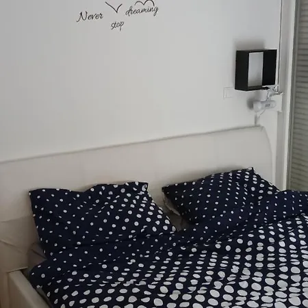 Comfortable Two Bedroom Διαμέρισμα
